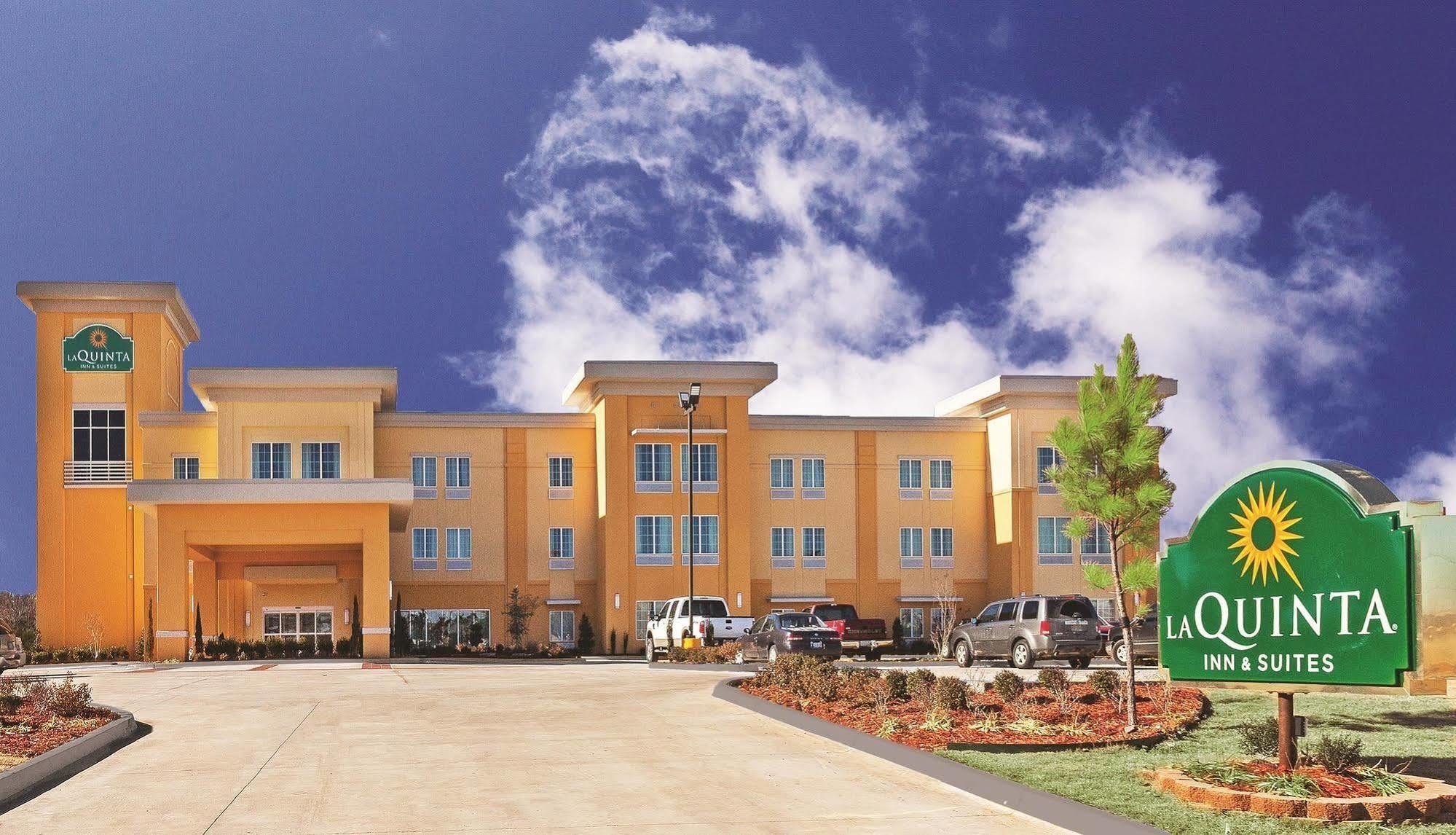 La Quinta By Wyndham Muskogee Hotel Exterior photo